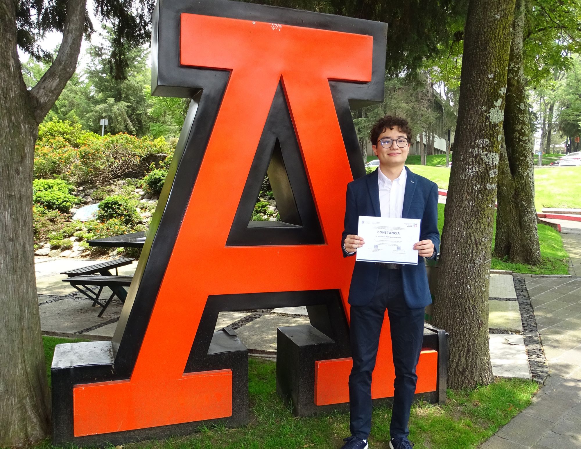 Sebastián Rodríguez gana reto internacional de IA