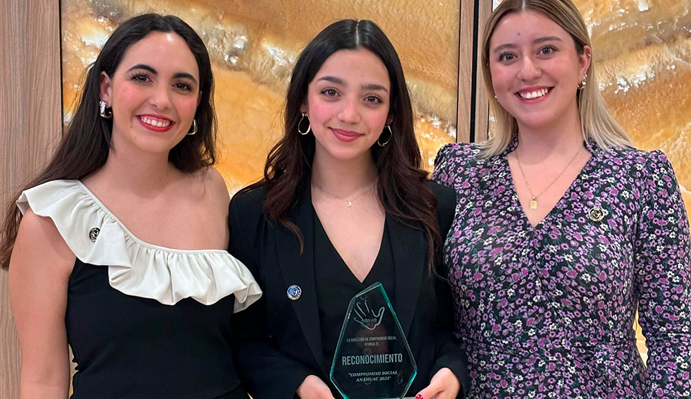 Alumnas de Ingeniería Química obtienen el Premio al Compromiso Social 2024