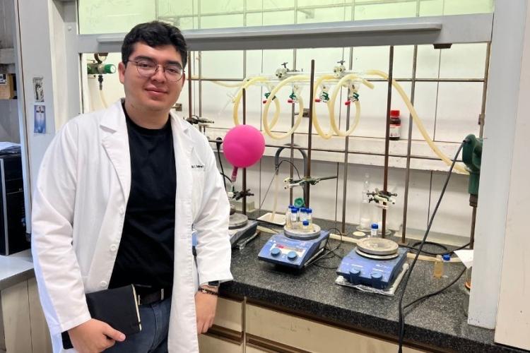 Emilio Iván Sandoval viajó a la Universidad Complutense de Madrid