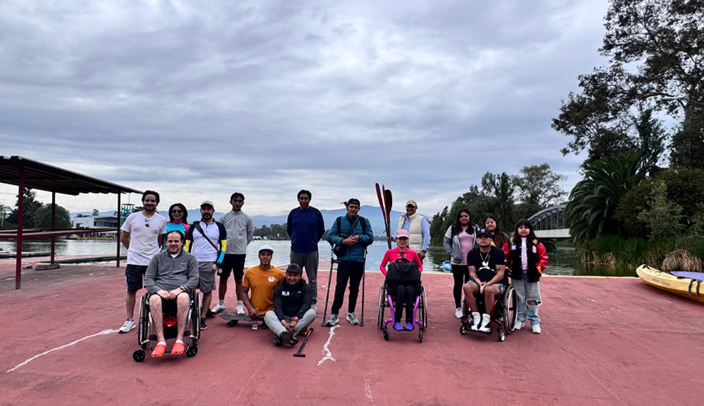 Pacientes Anáhuac prueban kayak como rehabilitación e inclusión