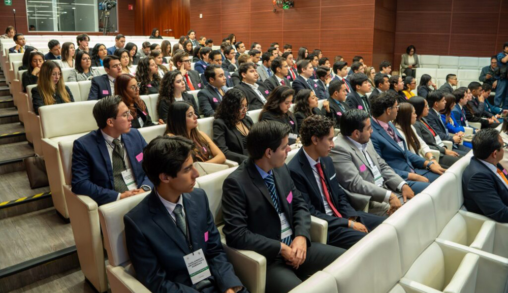 Celebramos en el Senado de la República el Primer Parlamento Universitario Anáhuac 