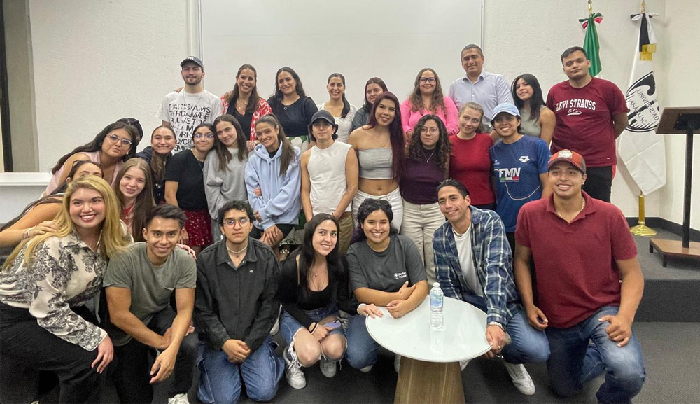  Panel de egresadas de Psicología