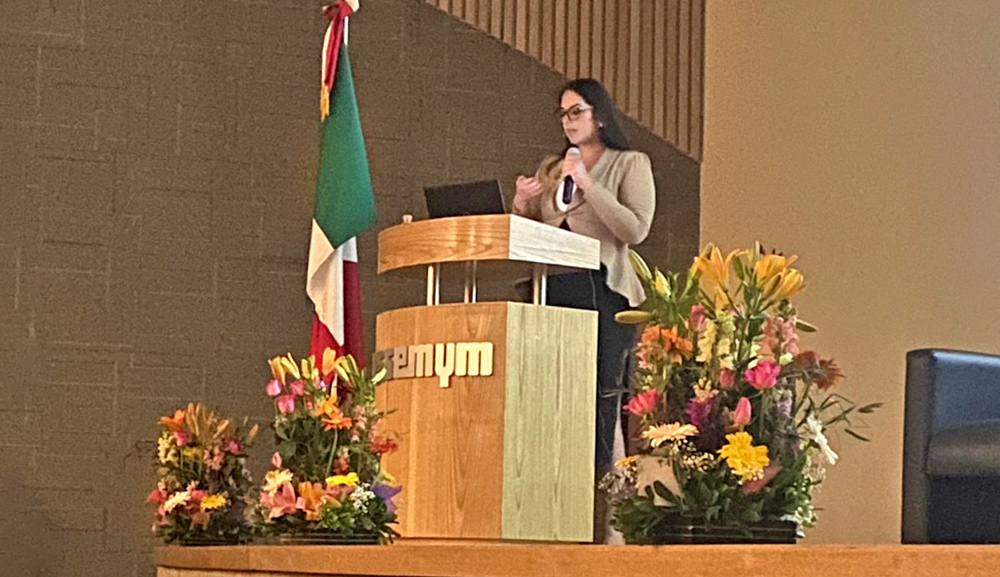 Patricia Hernández participa en el primer Simposio de Bioética en Odontología