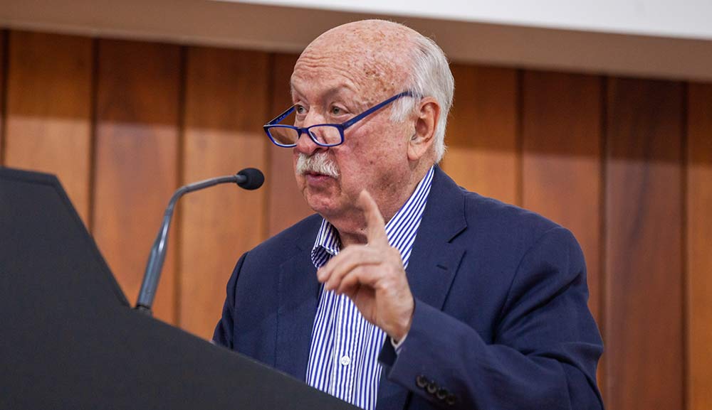 Bruno Newman dicta la Cátedra Prima de la Facultad de Comunicación&nbsp;