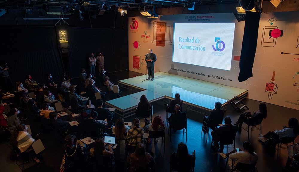 Se realiza el Congreso Internacional de la Facultad de Comunicación 50 años, 50 historias &nbsp; &nbsp;