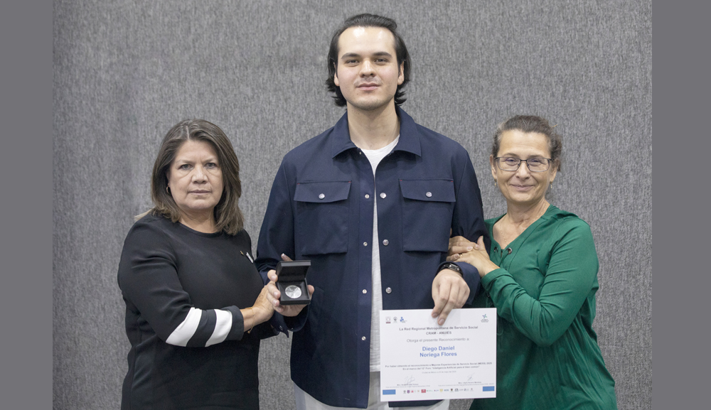 Diego Daniel Noriega Flores receives the MESS 2025 Award