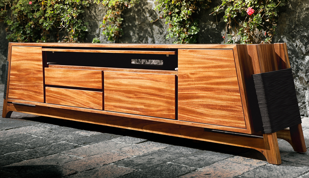 Iván Alejandro Hernández gana la categoría “Console Table” en el SIT Furniture Design Award 2025