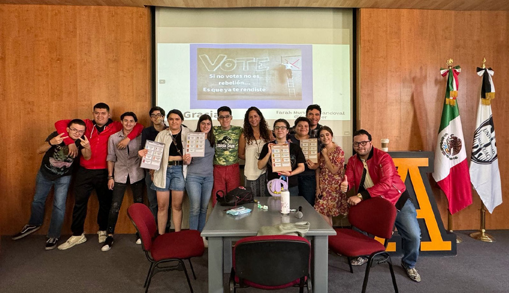 Alumnos del Diplomado en Desarrollo de Habilidades Sociales y Vocacionales toman taller electoral