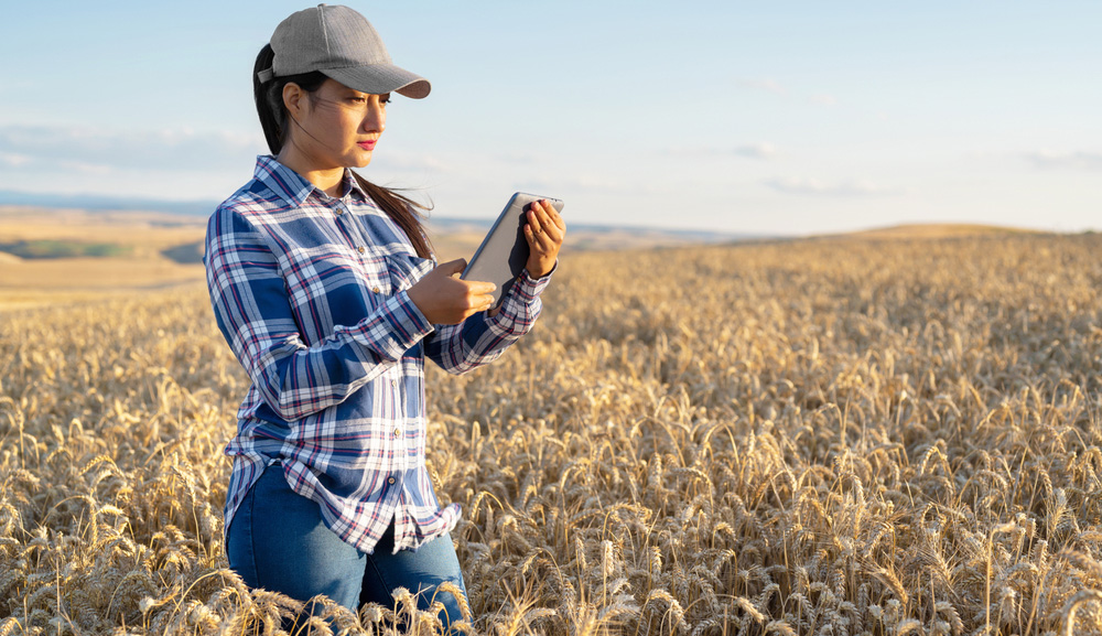 Tecnología y liderazgo femenino: Viasat impulsa el empoderamiento digital en zonas rurales 