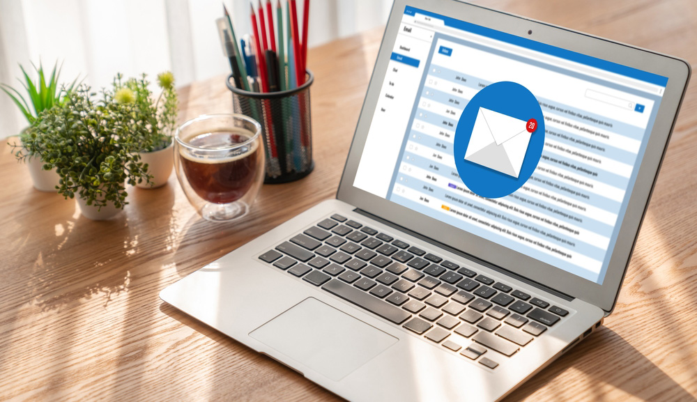 ¿Contamina un correo electrónico? Abordamos la huella ambiental de las prácticas digitales