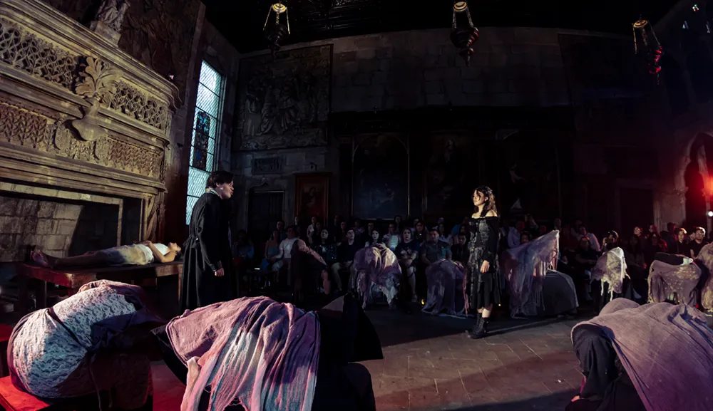 La décima generación de la Licenciatura en Teatro y Actuación presenta Las brujas de Salem