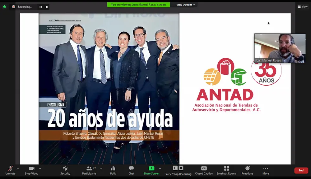 Alumnos de Responsabilidad Social dialogan con director general de Grupo Gigante