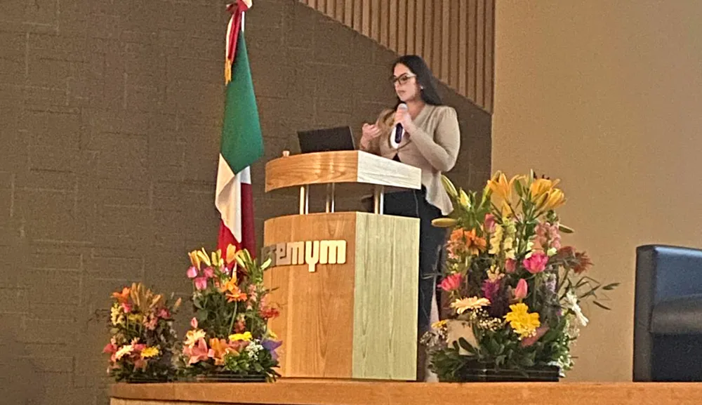 Patricia Hernández participa en el primer Simposio de Bioética en Odontología