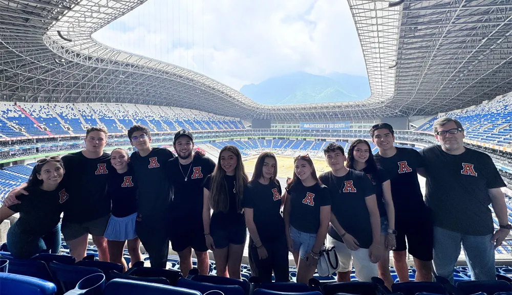 Alumnos Anáhuac se reúnen con el Comité organizador del mundial de la FIFA 2026