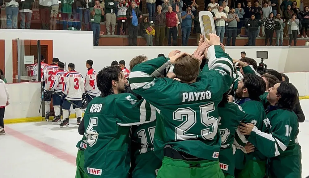 Leones Anáhuac, world ice hockey champions
